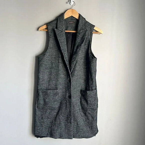 J. McLaughlin Black/White Houndstooth Wool Blend Cate Blazer Vest - Picture 2 of 11